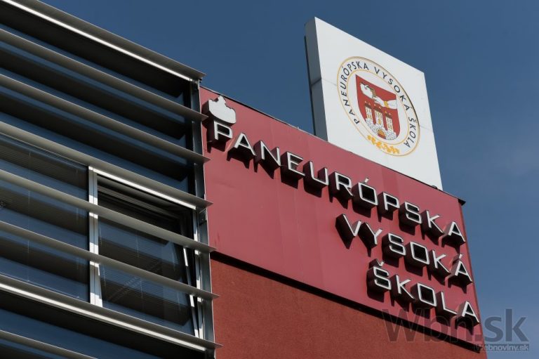O Paneurópskej VŠ má rozhodovať sudkyňa, ktorá na nej učí