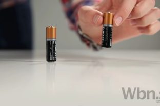 Odlíšte novú batériu od starej užitočným trikom
