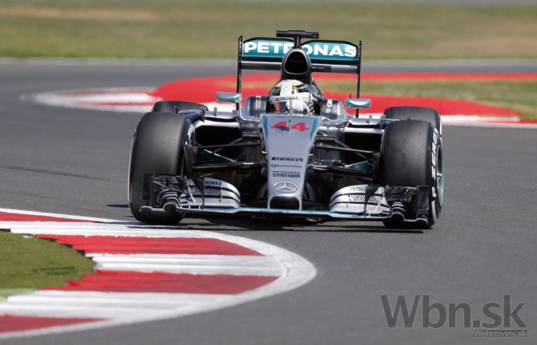 Pole poisiton si na VC Británie vyjazdil domáci Hamilton