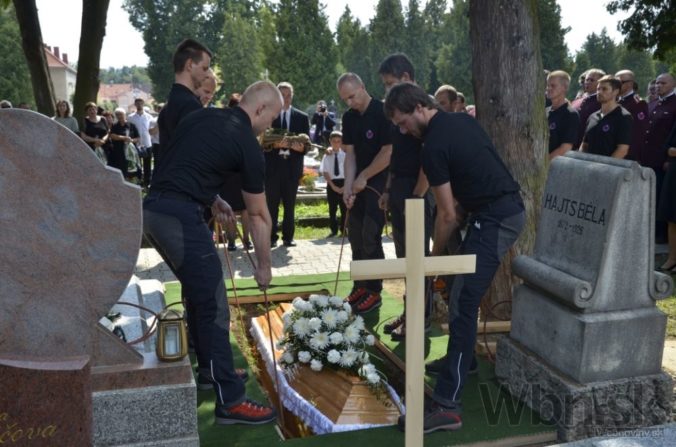 Posledná rozlúčka so záchranármi, ktorí zahynuli v Slovenskom raji