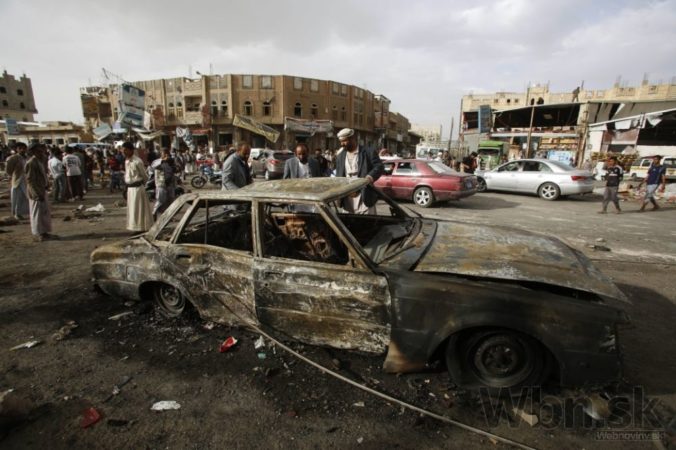 Pri útoku povstalcov v Jemene zahynulo vyše 40 ľudí