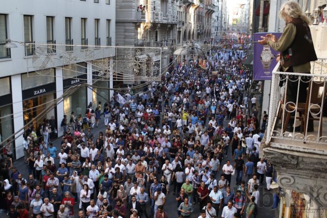 Protesty po útoku v Turecku