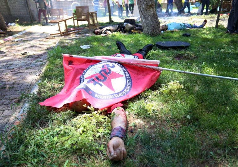 V tureckom meste pri Sýrii vybuchla bomba, obetí je mnoho