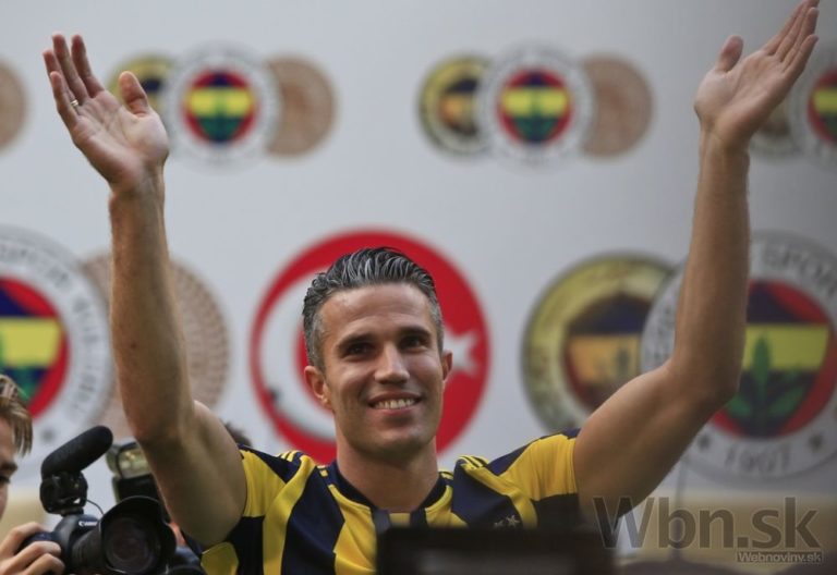 Van Persie chce v Turecku vyhrávať, dojali ho tisíce fanúšikov
