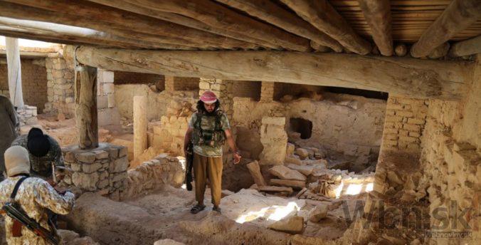 Islamský štát zbúral kláštor v Sýrii, stovky kresťanov zajal