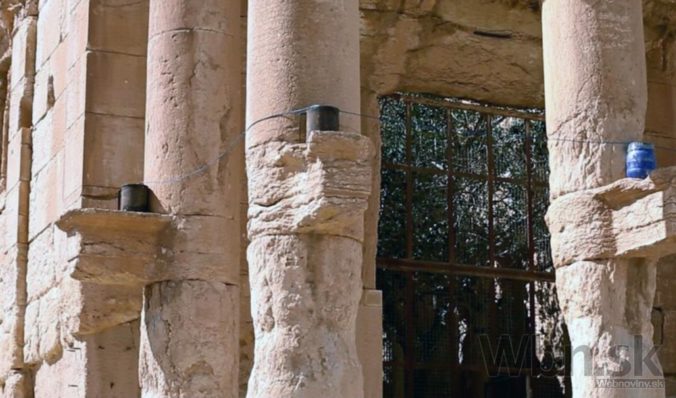 Islamský štát zverejnil fotografie ničenia Palmýry