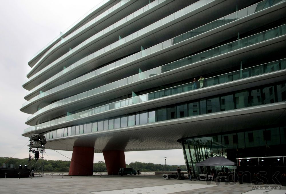 Kempinski Hotel River Park