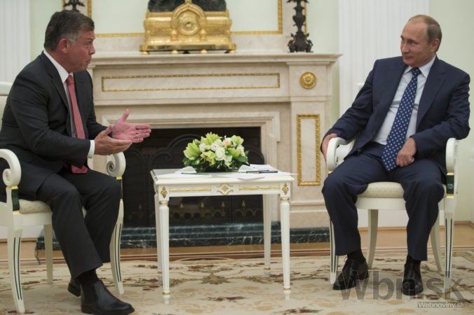 Pomôžte vyriešiť sýrsku krízu, žiada jordánsky kráľ Putina