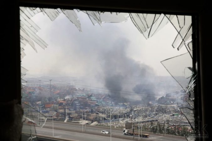 Prístav v Číne opäť horí, hasiči bojujú so štyrmi požiarmi
