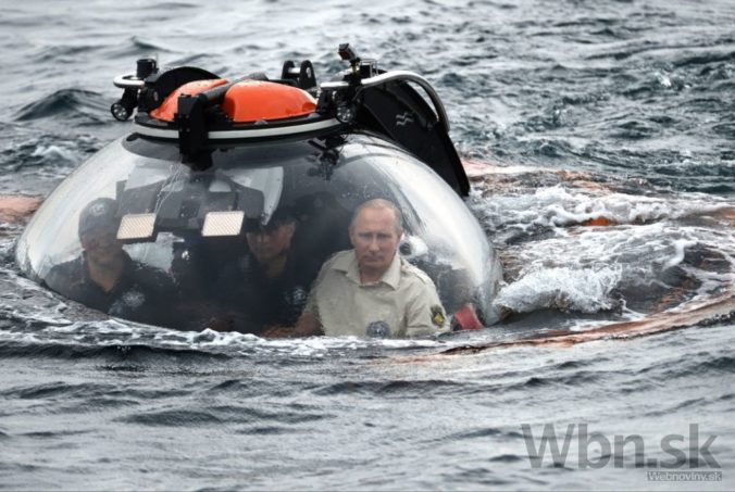 Putin sa ponoril na dno Čierneho mora, uchvátila ho história
