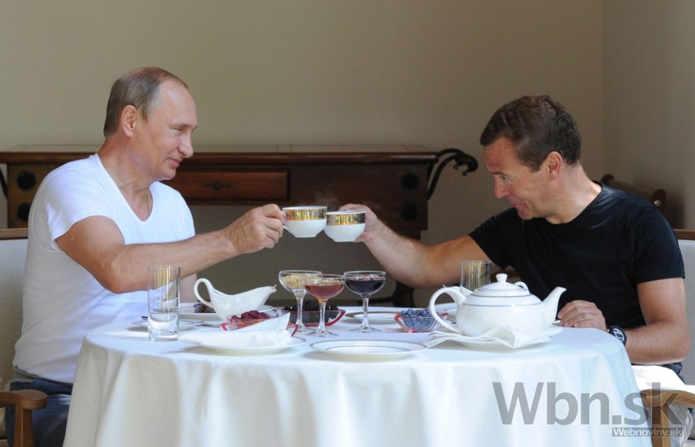 Putin si dal do tela, ale len pro forma
