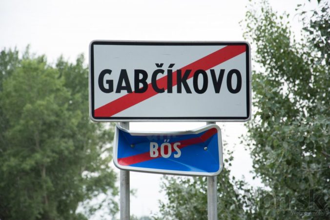 Referendum proti dočasnému pobytu utečencov v Gabčíkove
