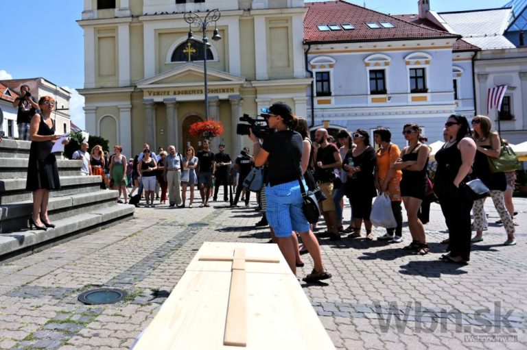 Symbolický pohreb umeleckej tvorivosti