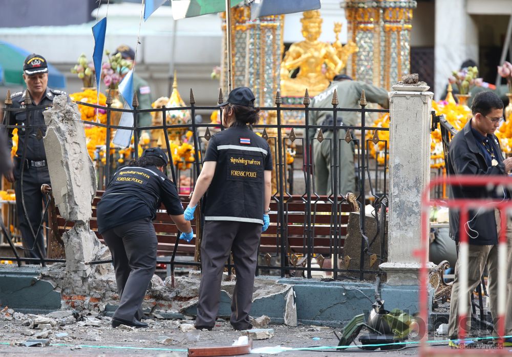 V Bangkoku vyšetrujú krvavý útok, centrum je uzavreté