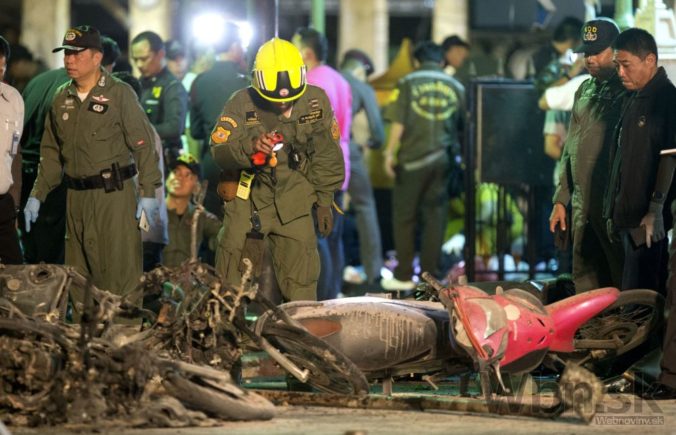 V Bangkoku vyšetrujú krvavý útok, centrum je uzavreté