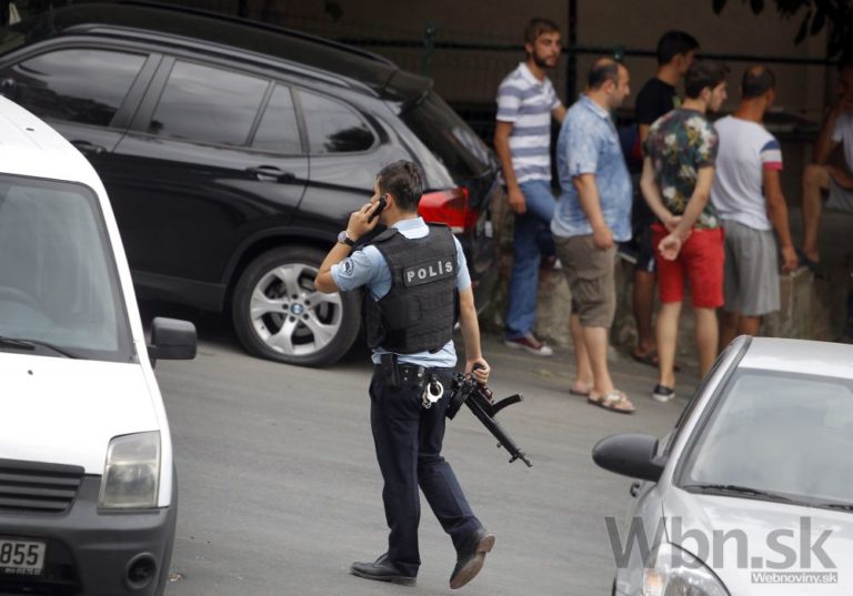 V Istanbule zaútočili na policajnú stanicu a konzulát USA