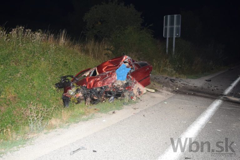 Vodič zrážku s nákladiakom neprežil, Scania zhorela