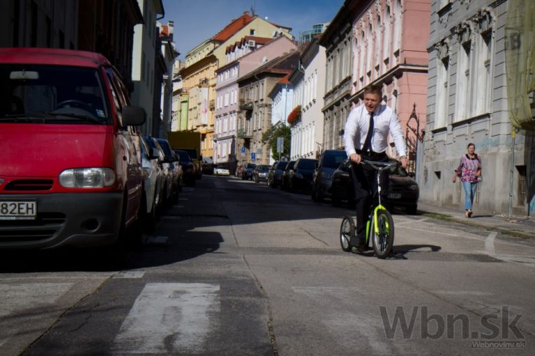 Fico sa rútil na kolobežke, Lajčák nechcel šaškovať