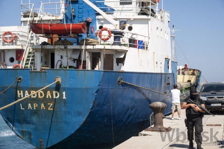 Grécka pobrežná stráž zadržala zásielku zbraní do Líbye