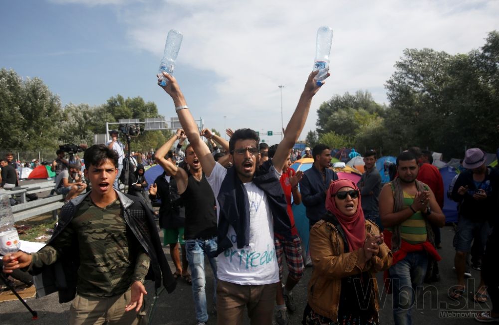 Migranti v Srbsku po uzavretí hraníc s Maďarskom smerujú do Chorvátska