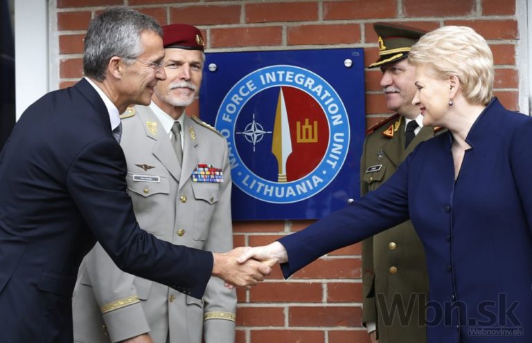 NATO slávnostne otvorilo nové veliteľské centrum vo Vilniuse