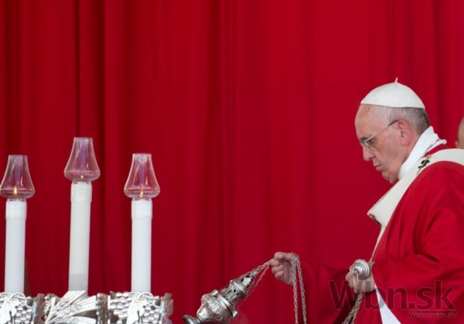 Pápež František pokračuje v návšteve Kuby, presúva sa na východ
