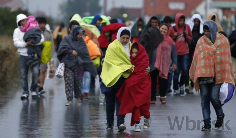 Rakúšania prijali migrantov z Maďarska
