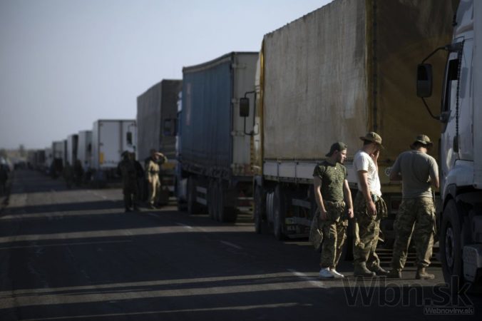 Ukrajina zablokovala prístup na Krym pre nákladnú dopravu