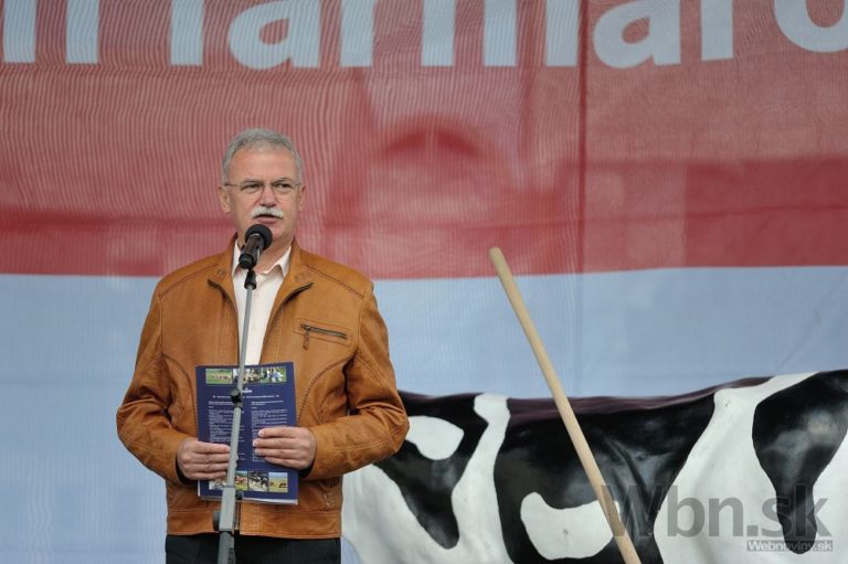 Únia nás ničí. My sme tu doma, kričali mliekari