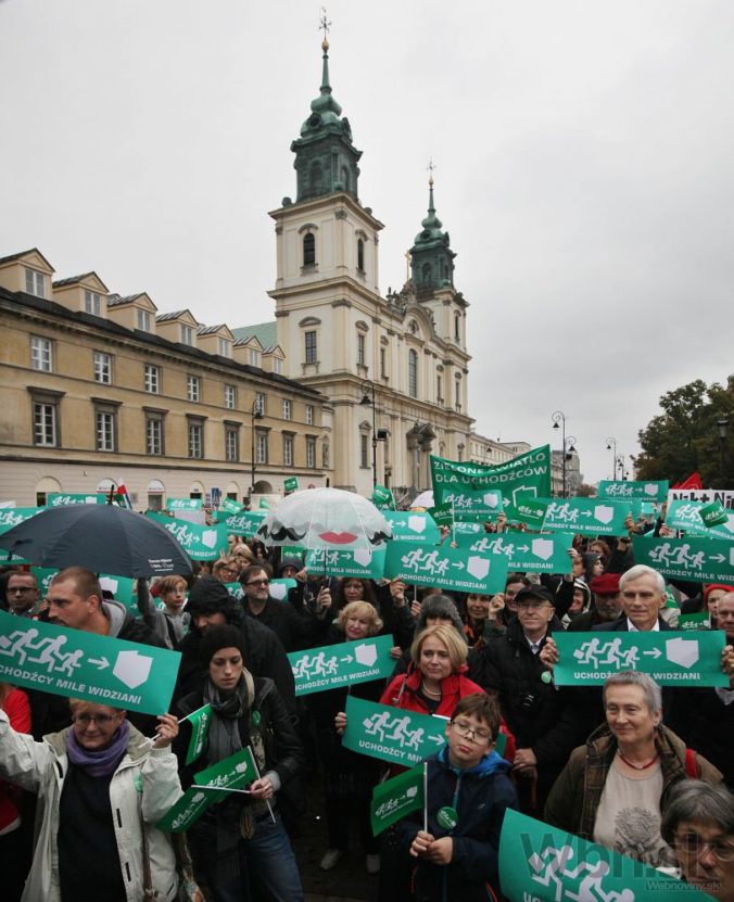 V Poľsku demonštranti proti migrantom fackali chodca s tmavou pokožkou