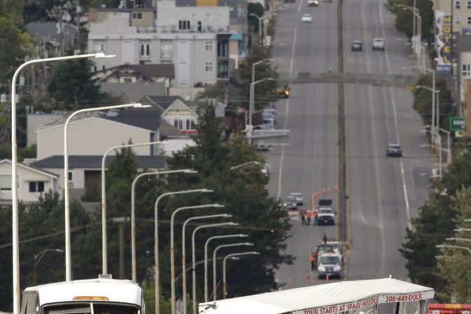 V Seattli sa zrazili dva autobusy, štyria ľudia zahynuli