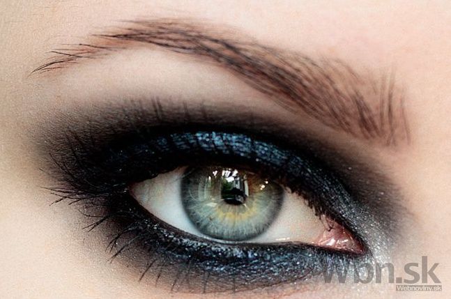 15 inšpirácií, ako vyniknú modré očné tiene