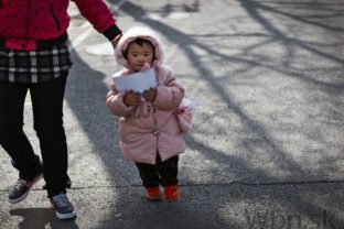Čína ruší politiku jedného dieťaťa, párom povolí dve deti