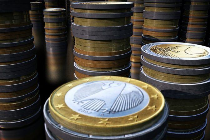 Peniaze, euro, mince