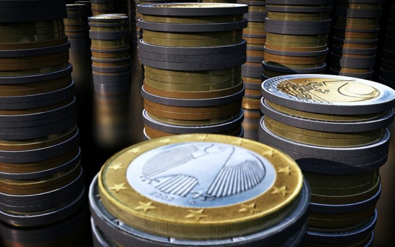 Peniaze, euro, mince