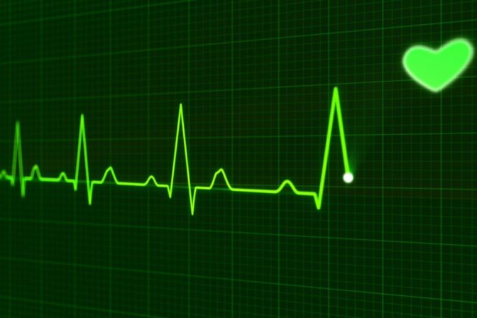 Ekg_bok.jpg