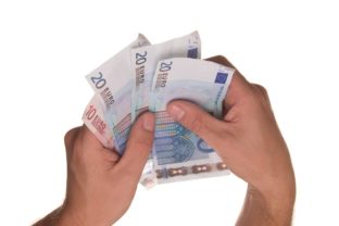 Sporenie, peniaze, euro, bankovky