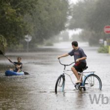 Hurikán Joaquin zasiahol USA, vyžiadal si obete