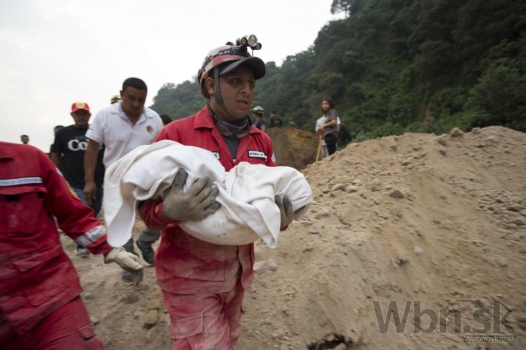 Masivny zosuv pôdy bral domy v Guatemale, odhady sú desivé