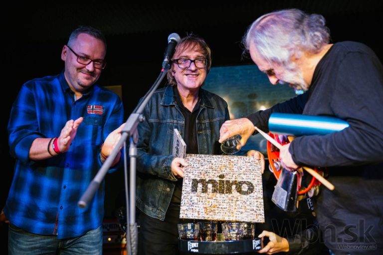Miro Žbirka v Bratislave pokrstil album Miro