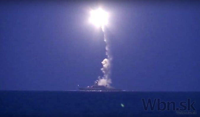 Ruské vojnové lode zasiahli infraštruktúru Islamského štátu