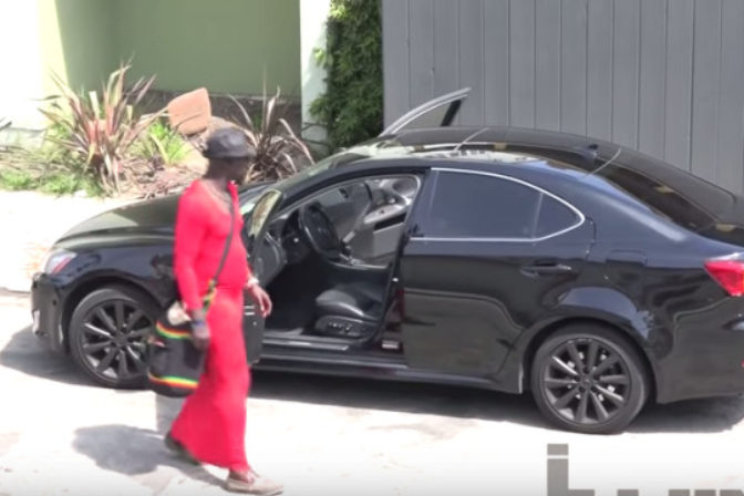 Socialny experiment. kradez auta.png