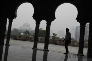 V Malajzii opäť zrušili vyučovanie kvôli smogu