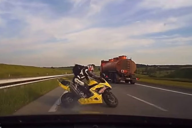 Blaznivy motorkar.png