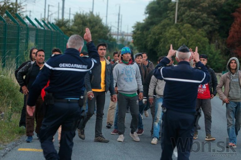 Migranti v Calais