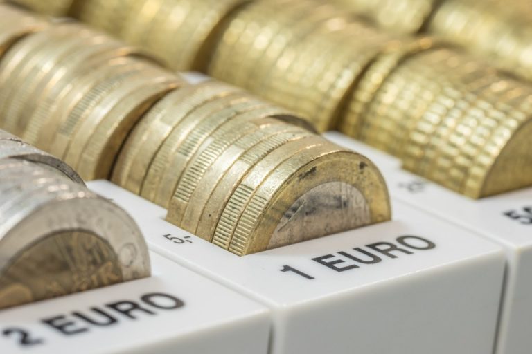 Peniaze, euro, mince