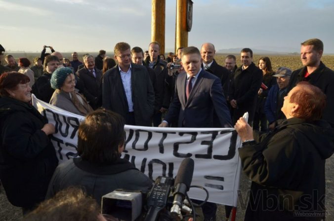 Premiér Fico navštívil čiernu skládku v Letanovskom mlyne