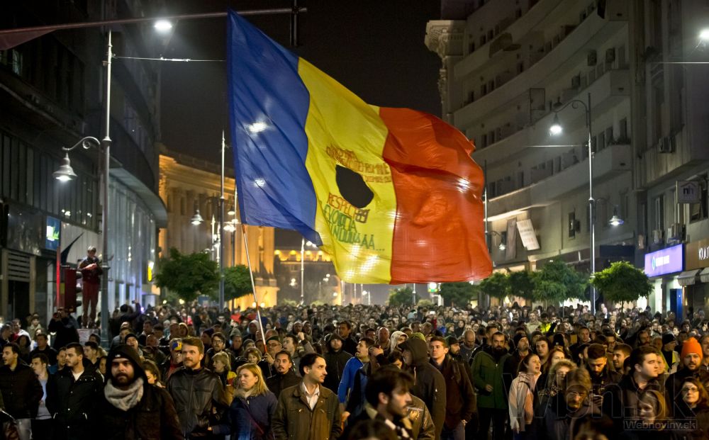 Proti vláde protestovali v Bukurešti tisíce ľudí
