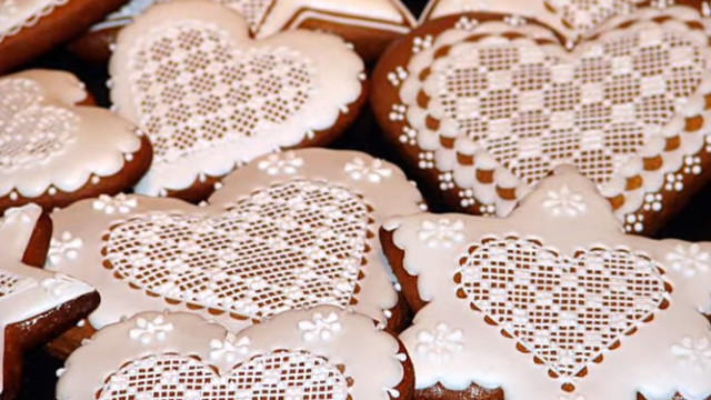 Video: Ako na bielkovú medovníkovú polevu