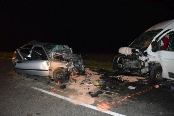 Zrážku dvoch áut pri Senici neprežil osemnásťročný mladík